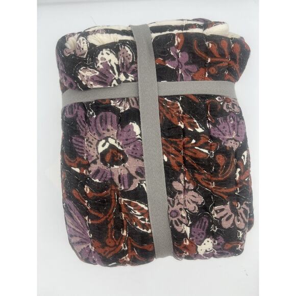 Amber Lewis for Anthropologie Gwendolen Shams, King Size Set of 2 In Dark - Picture 3 of 6